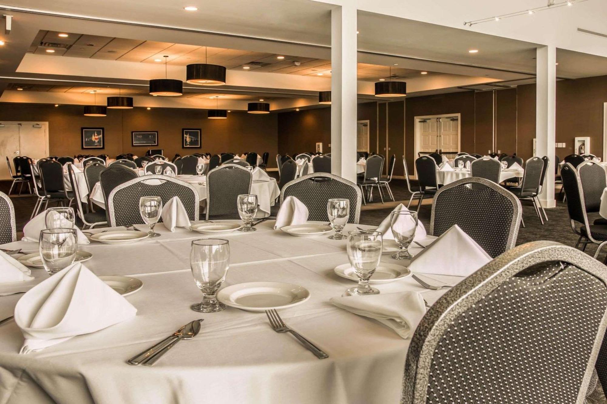 Shoreline Inn & Conference Center, Ascend Hotel Collection Muskegon Extérieur photo