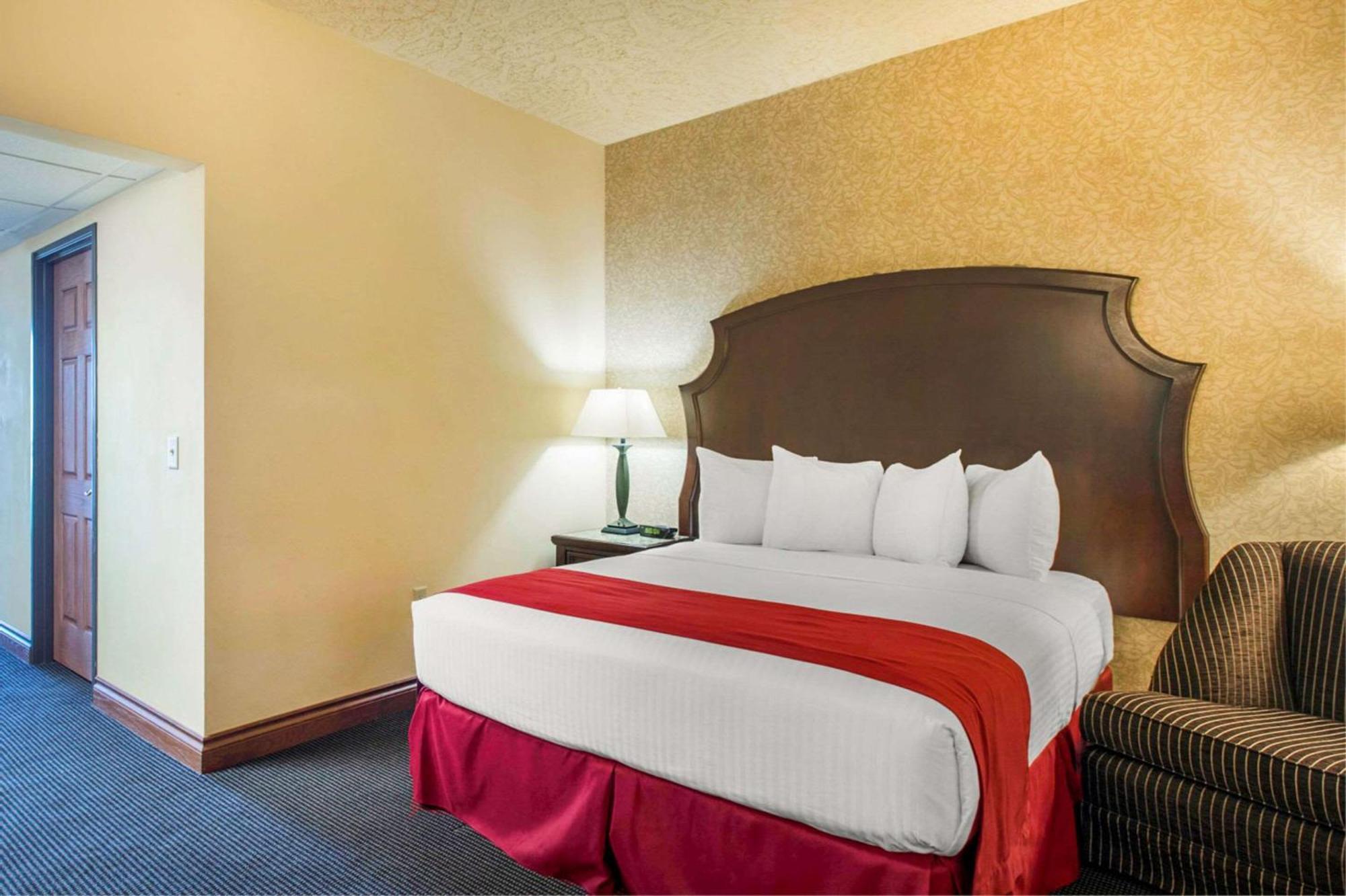 Shoreline Inn & Conference Center, Ascend Hotel Collection Muskegon Extérieur photo