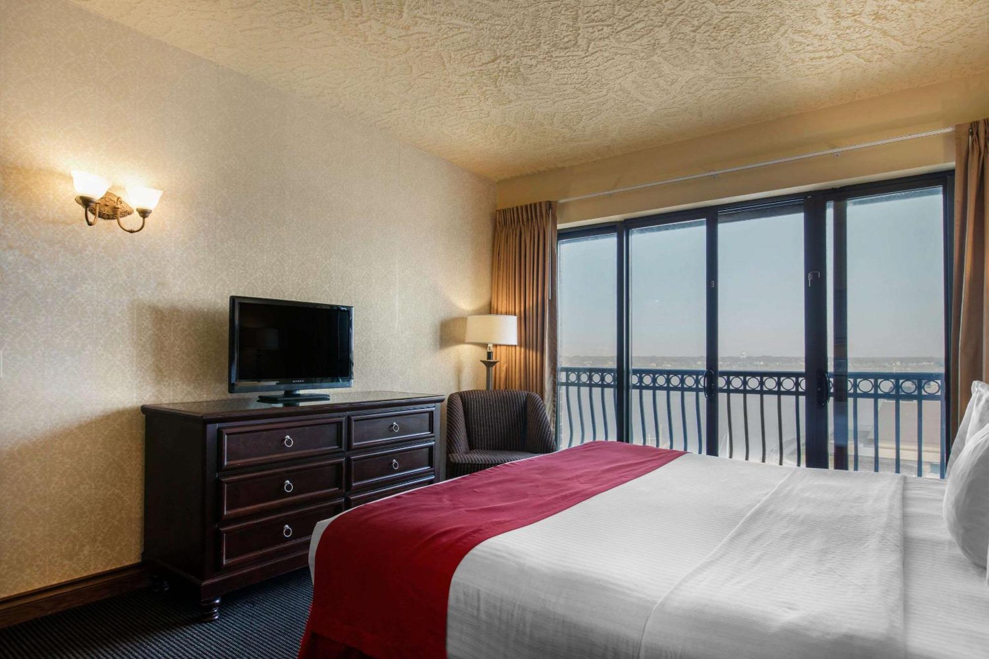 Shoreline Inn & Conference Center, Ascend Hotel Collection Muskegon Extérieur photo